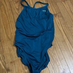 TYR Women’s Solid Diamondfit Swimsuit Size 32 (M)